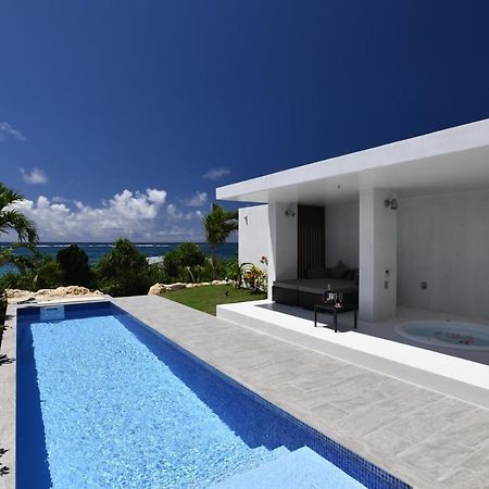 เฟลิซ วิลลา สวีท มิยะโกะจิมะ อุเอะโนะ Villa Miyakojima  ภายนอก รูปภาพ
