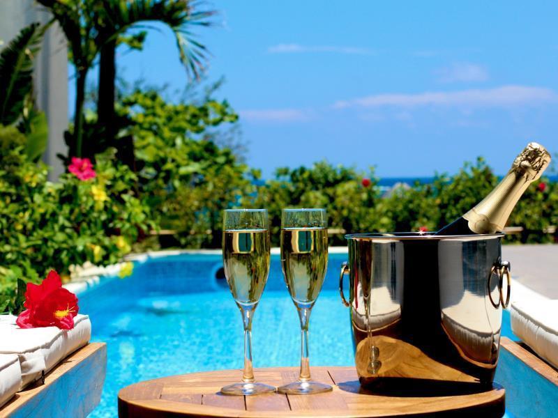 เฟลิซ วิลลา สวีท มิยะโกะจิมะ อุเอะโนะ Villa Miyakojima  ภายนอก รูปภาพ
